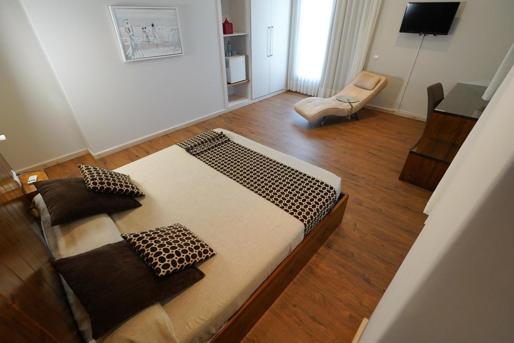 Hotel Mas Prades Deltebre Exterior photo